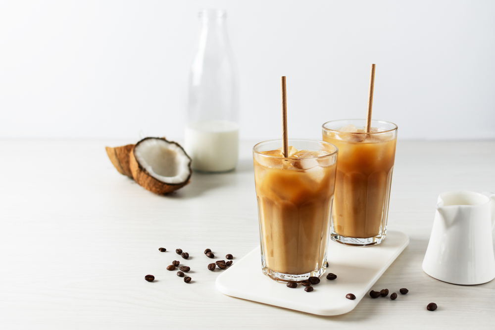 Letné kávové osvieženie: Pripravte si bezkofeínové drinky!